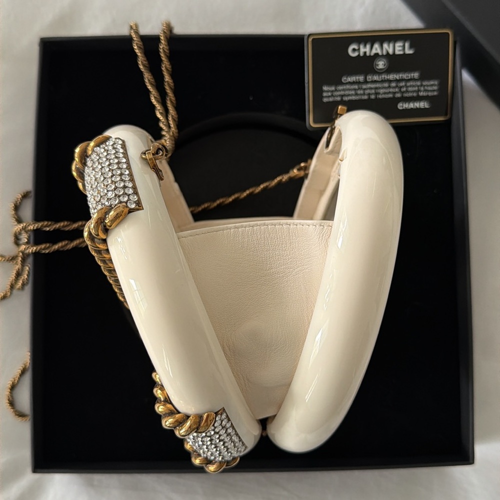 Chanel collectible Minaudiere in pristine condition. - Picture 14 of 16